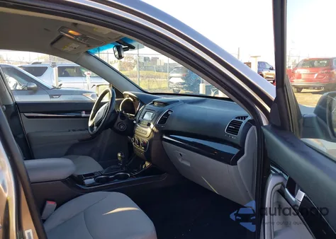 2015 Kia Sorento Lx from USA, damaged, VIN 5XYKTCA60FG604011